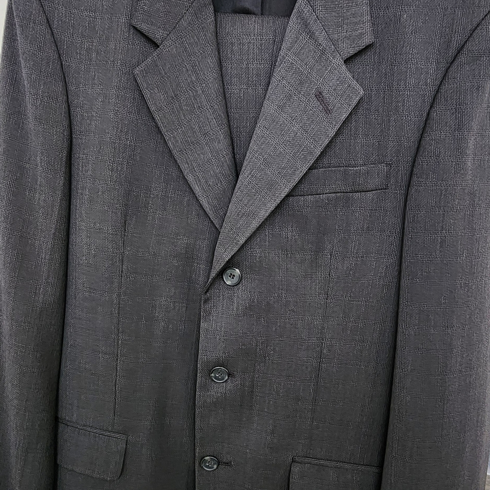 Gray Wool-Blend Business Suits with Classic Tailoring